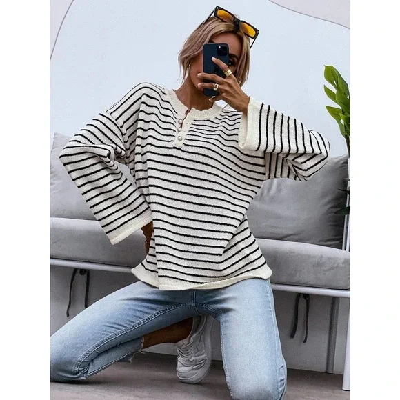 Striped oversized Button Front Sweater cream black minimalist preppy - Picture 2 of 6
